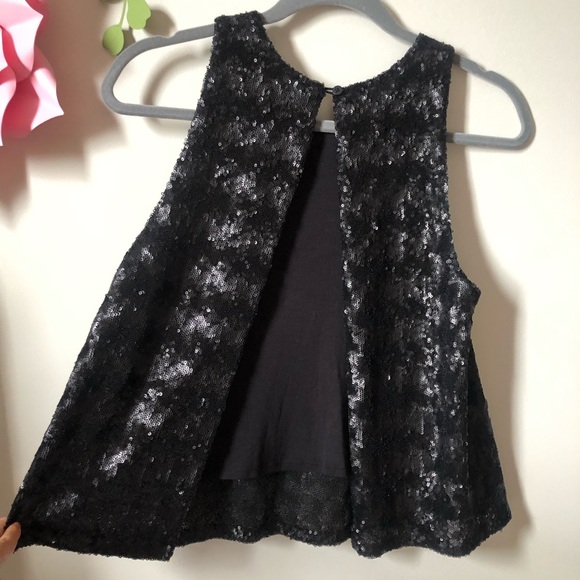 Aritzia talula  sleeveless open back top - Picture 2 of 9